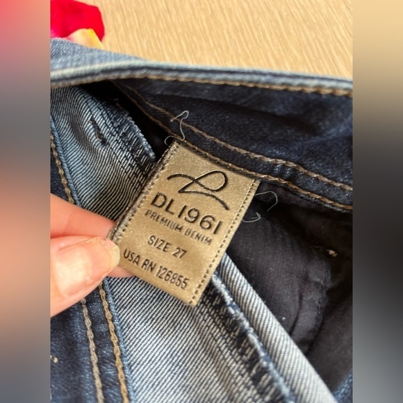 𝅺DL1961 GRACE JEANS (#4) - Picture 7 of 9